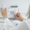 Permanence téléphonique ou accueil physique : que choisir ?